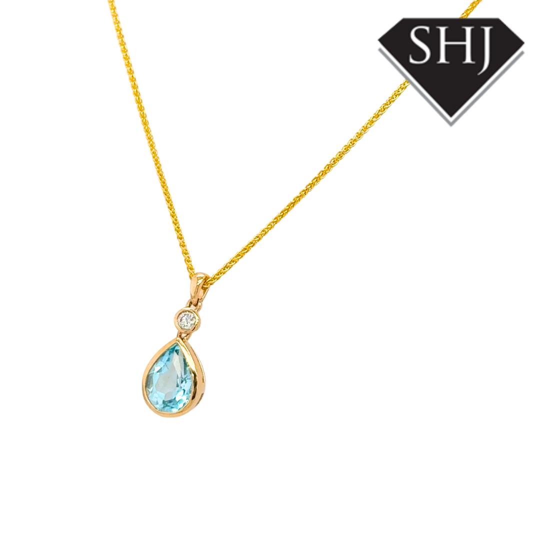 9ct Yellow Gold 1.94ct Blue Topas & 0.06ct Diamond Pendant