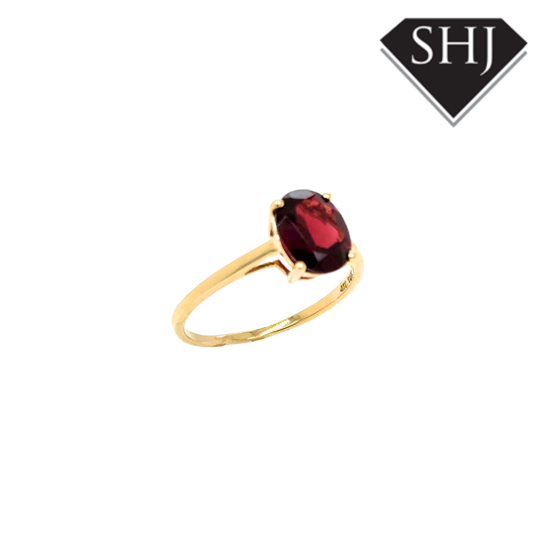 9ct Yellow Gold Garnet Ring