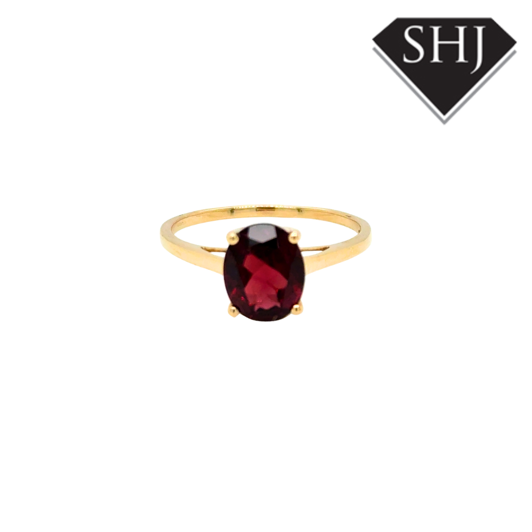 9ct Yellow Gold Garnet Ring