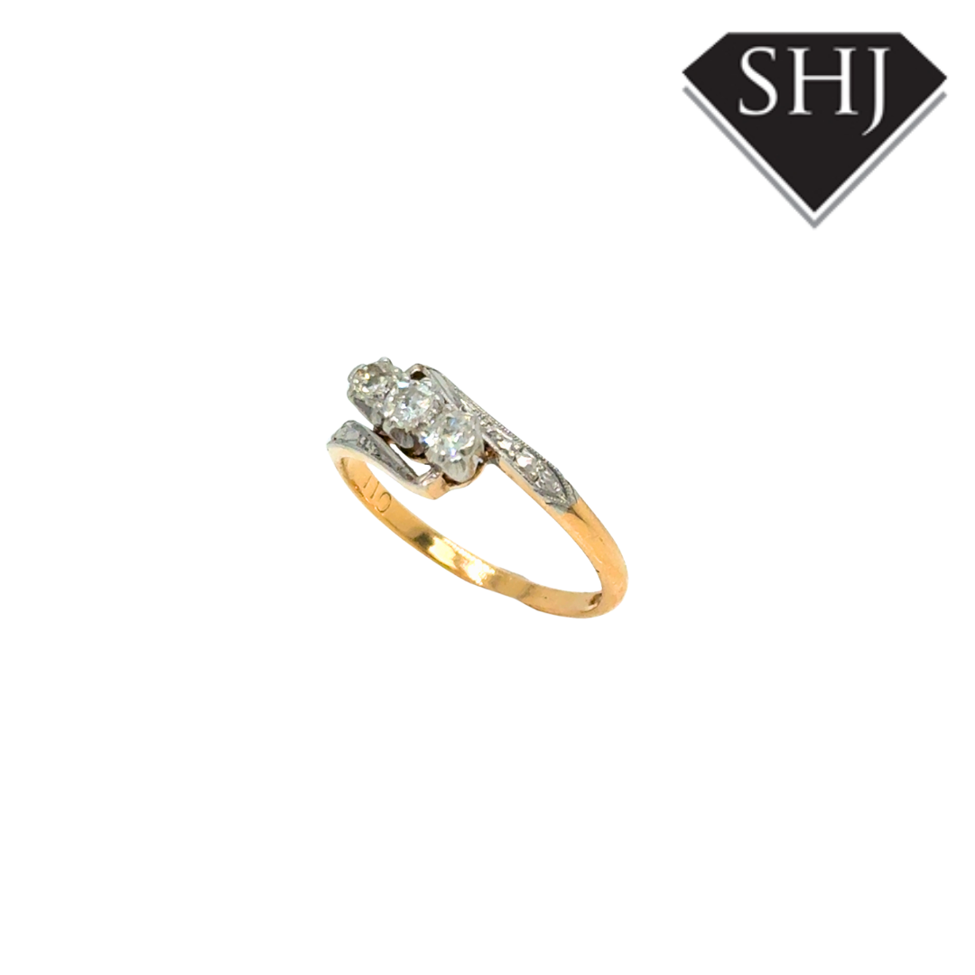 18ct Yellow Gold 3 Stone Diamond Ring
