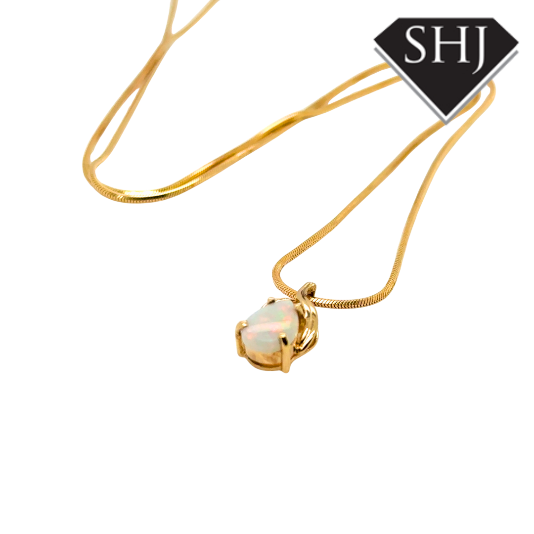 9ct Yellow Gold Opal Pendant & Chain