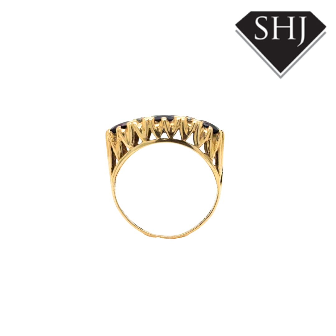 9ct Yellow Gold Garnet & Diamond Ring