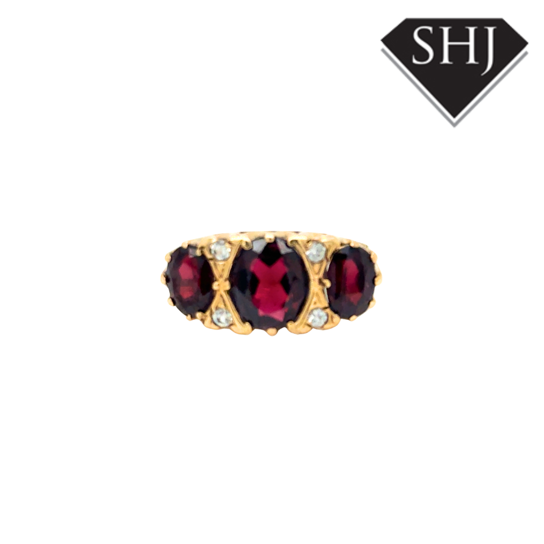 9ct Yellow Gold Garnet & Diamond Ring