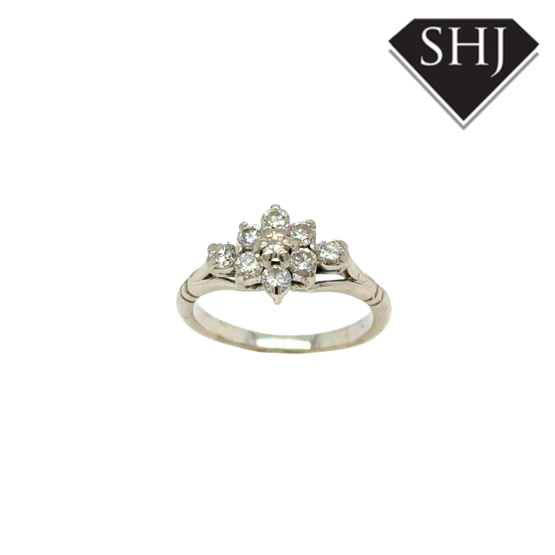 18ct White Gold Diamond Cluster Ring