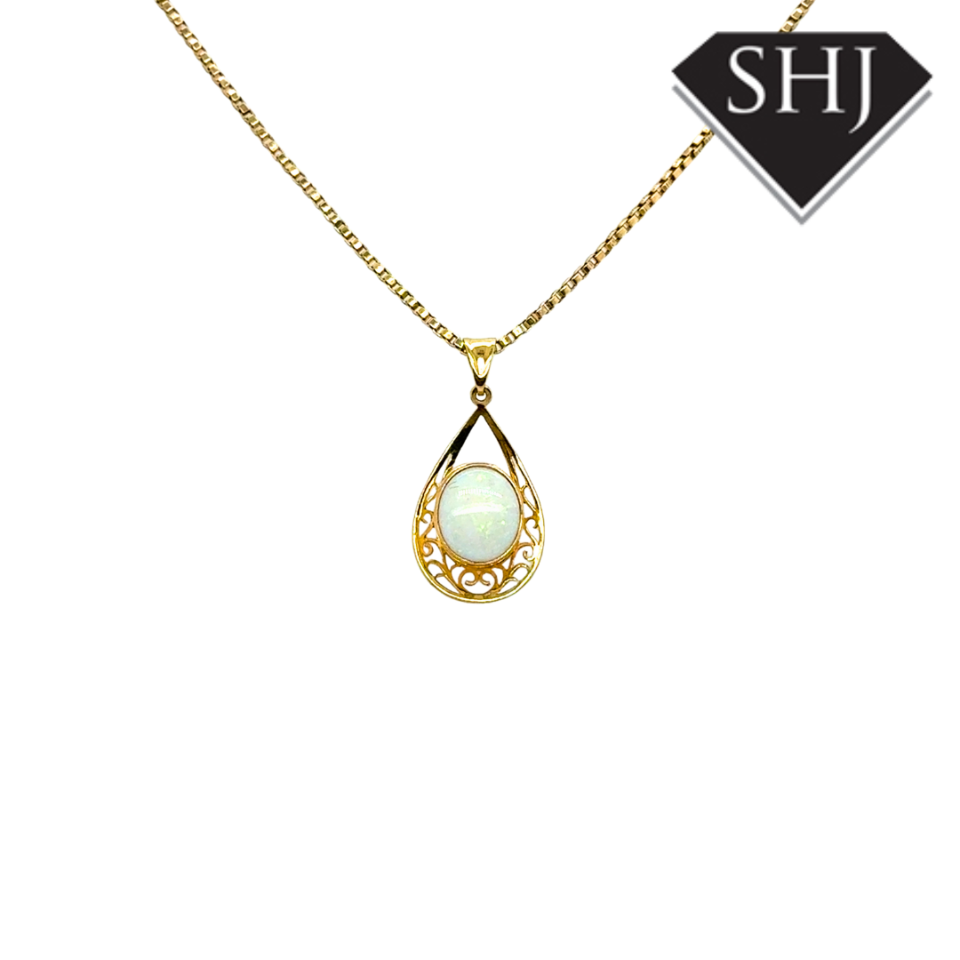 9ct Yellow Gold Opal Pendant & Chain