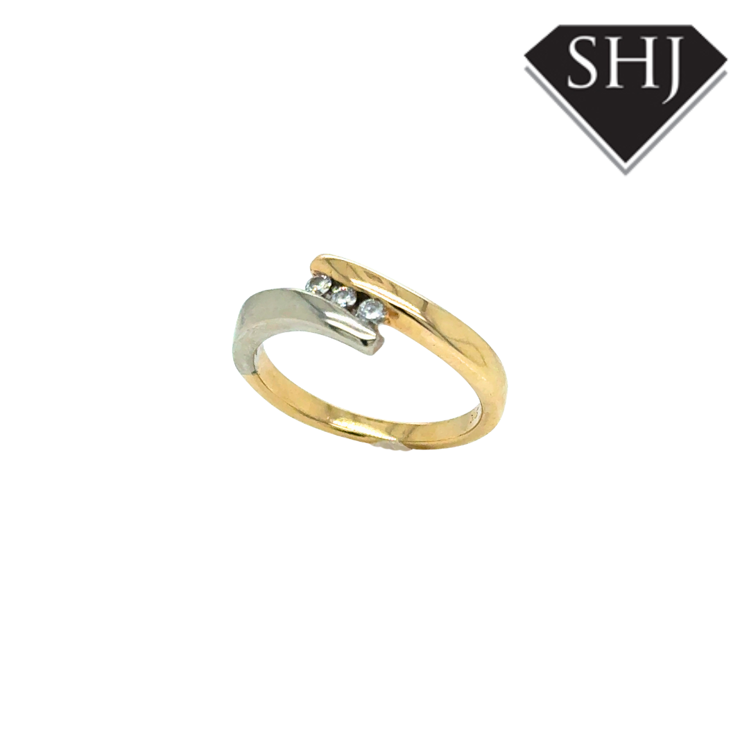 9ct Bi Coloured Gold 3 Stone Diamond Ring