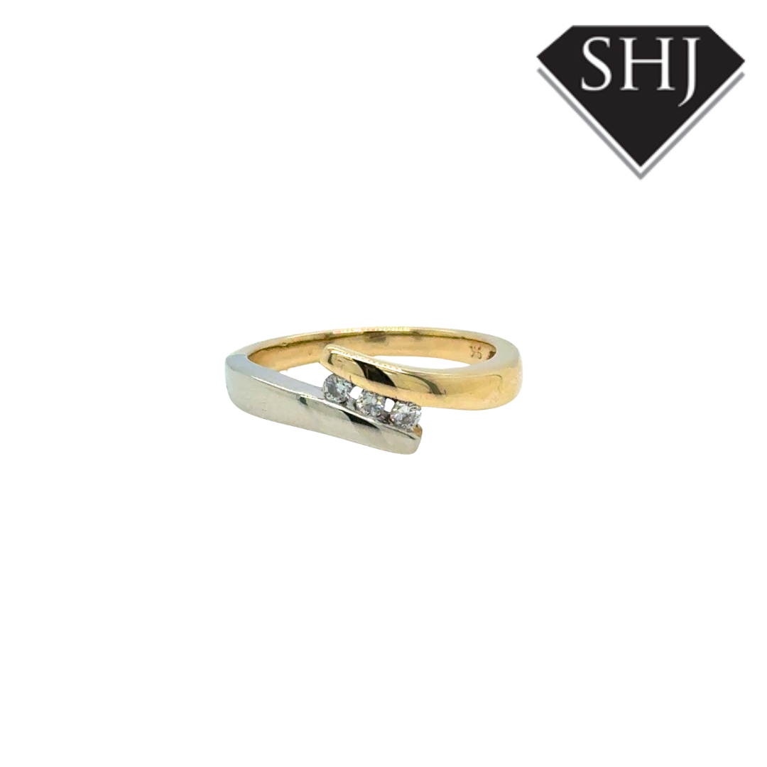 9ct Bi Coloured Gold 3 Stone Diamond Ring