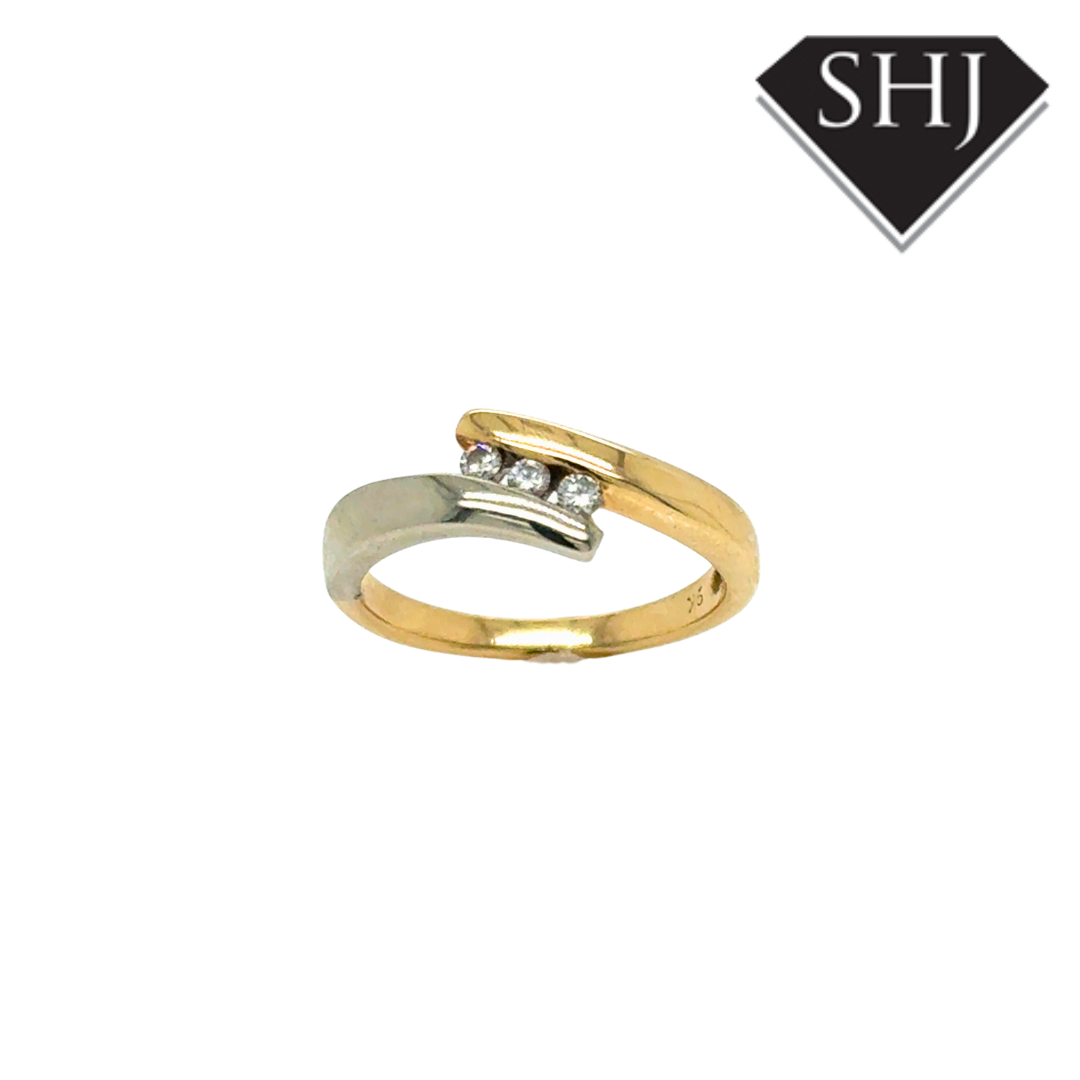 9ct Bi Coloured Gold 3 Stone Diamond Ring