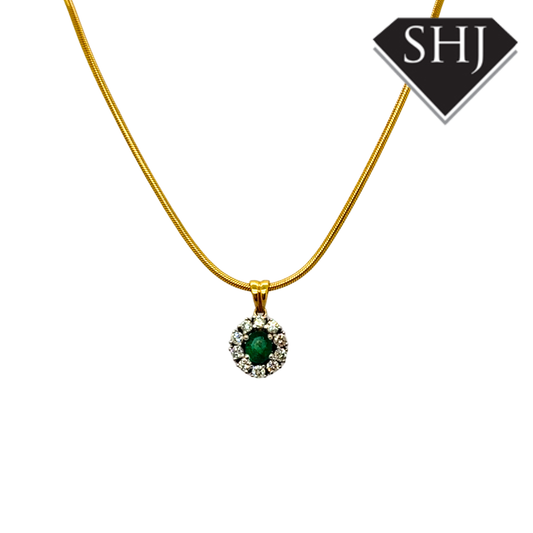 18ct Yellow Gold Emerald & Diamond Cluster Pendant & Chain