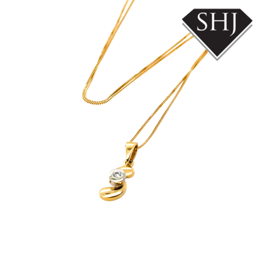 18ct Yellow Gold Diamond Pendant & Chain