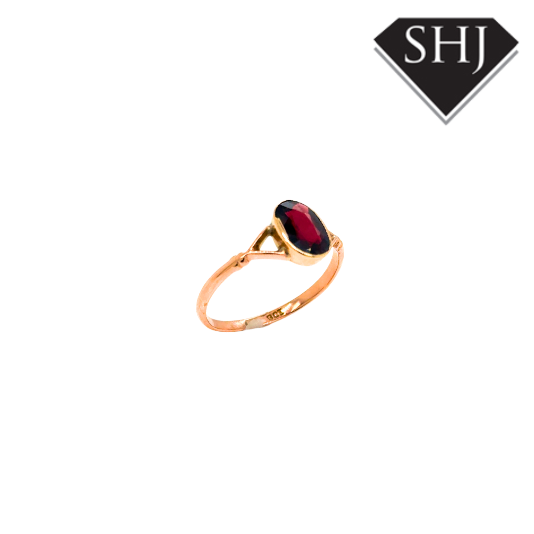 9ct Yellow Gold Garnet Ring
