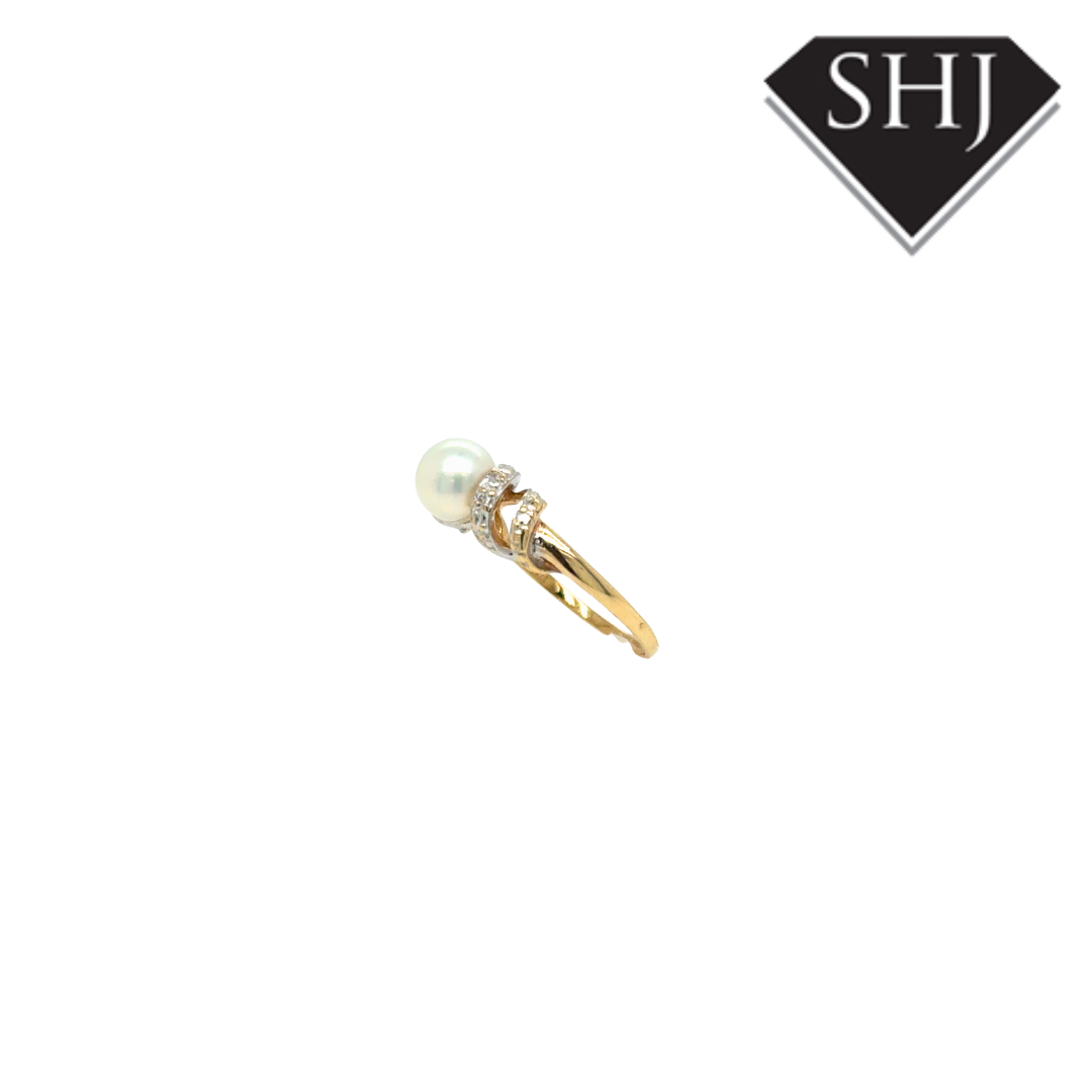 9ct Yellow Gold Diamond & Pearl Ring