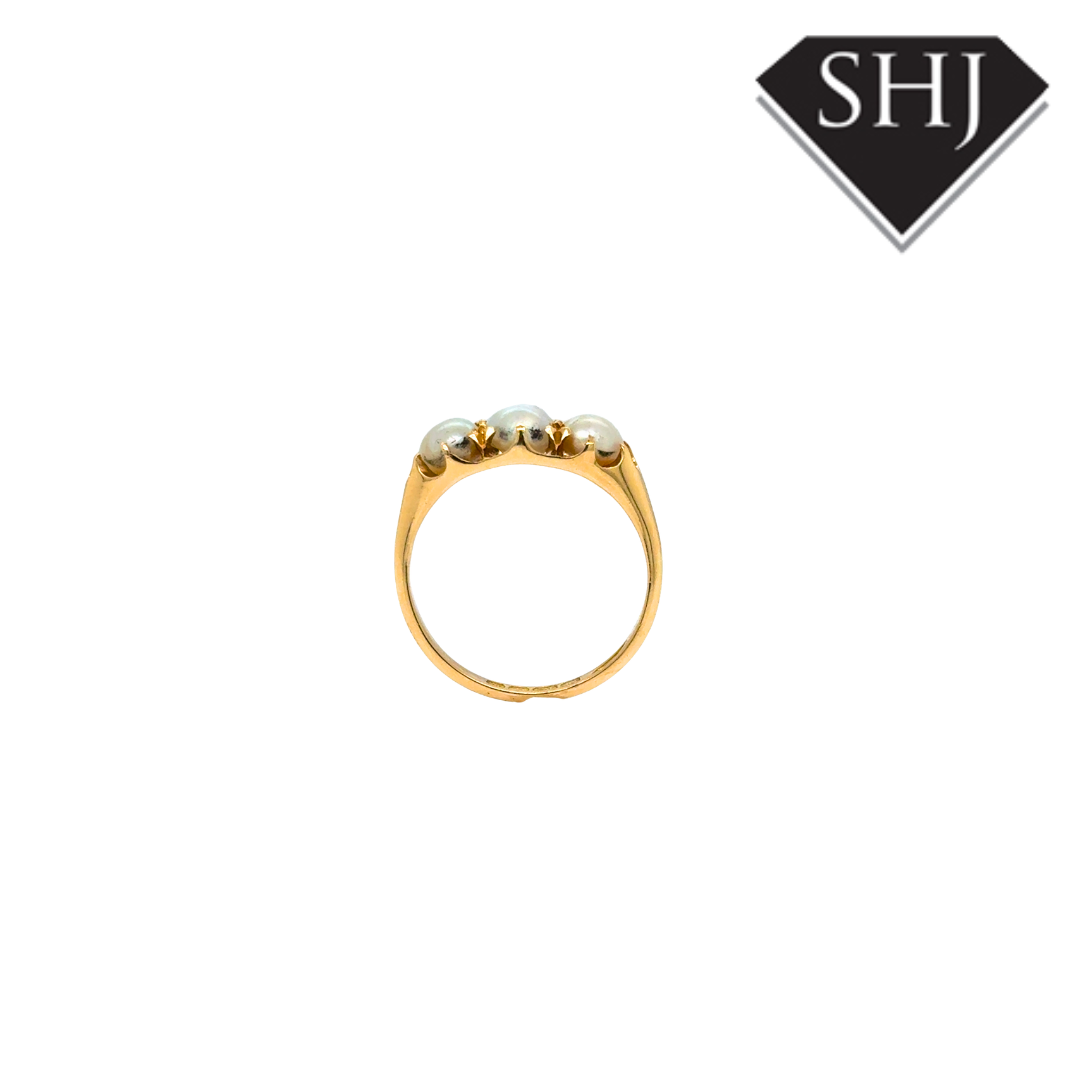 18ct Yellow Gold Pearl Ring