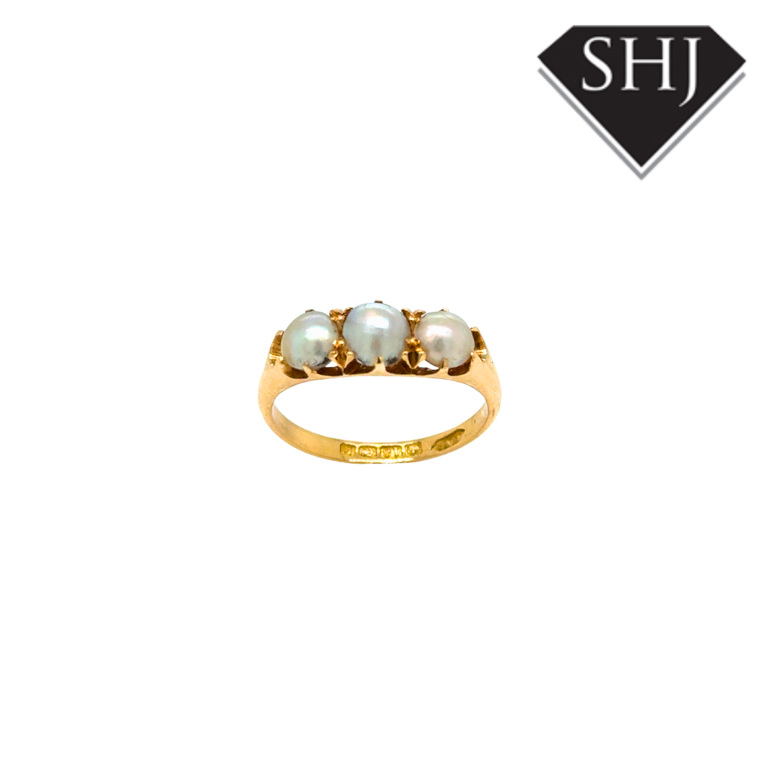 18ct Yellow Gold Pearl Ring