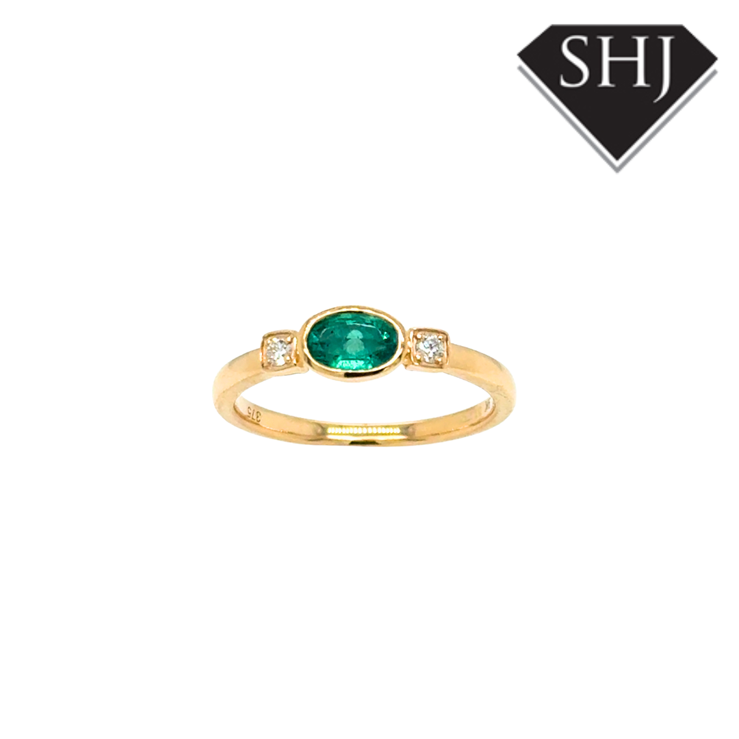 9ct Yellow Gold 0.50ct Emerald and 0.06ct Diamond Ring