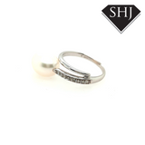 9ct White Gold Cultured Pearl Ring