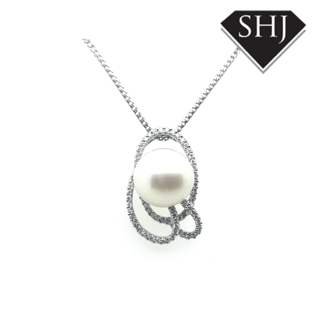 18ct White Gold Southsea Diamond Pendant
