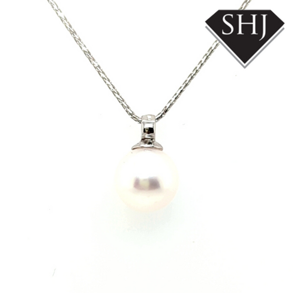 18ct White Gold Cultured Pearl Pendant