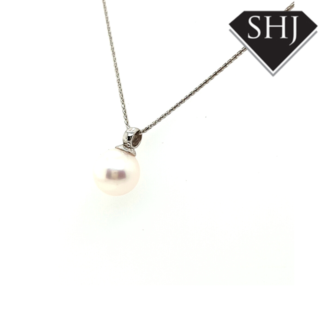 18ct White Gold Cultured Pearl Pendant