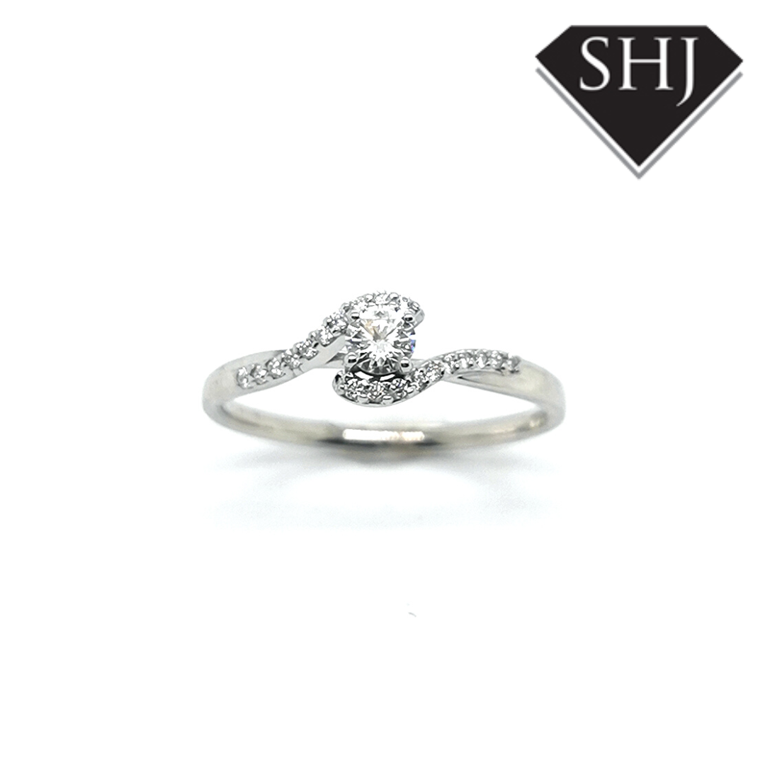 9ct White Gold Single Stone with Diamond Shoulder Ring